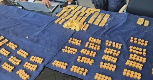 Золото лежало в стіні понад 100 років: робітник випадково знайшов скарб на мільйони