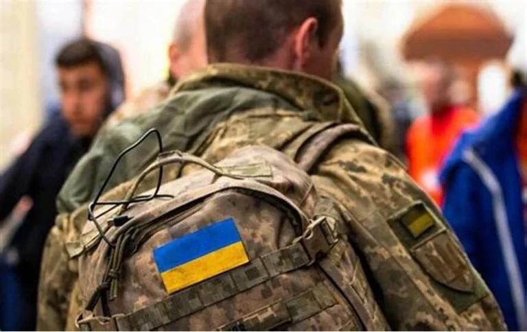 Розумні залишаються, решта йде в піхоту: українців хочуть ділити за IQ