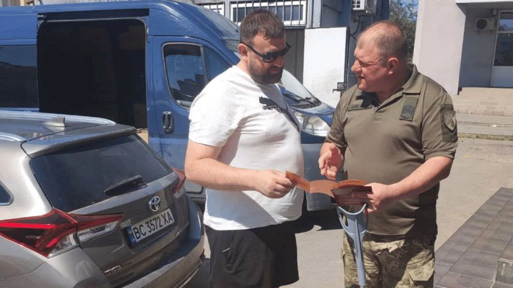 Повістку ТЦК можна не брати у двох випадках: юрист назвав підстави